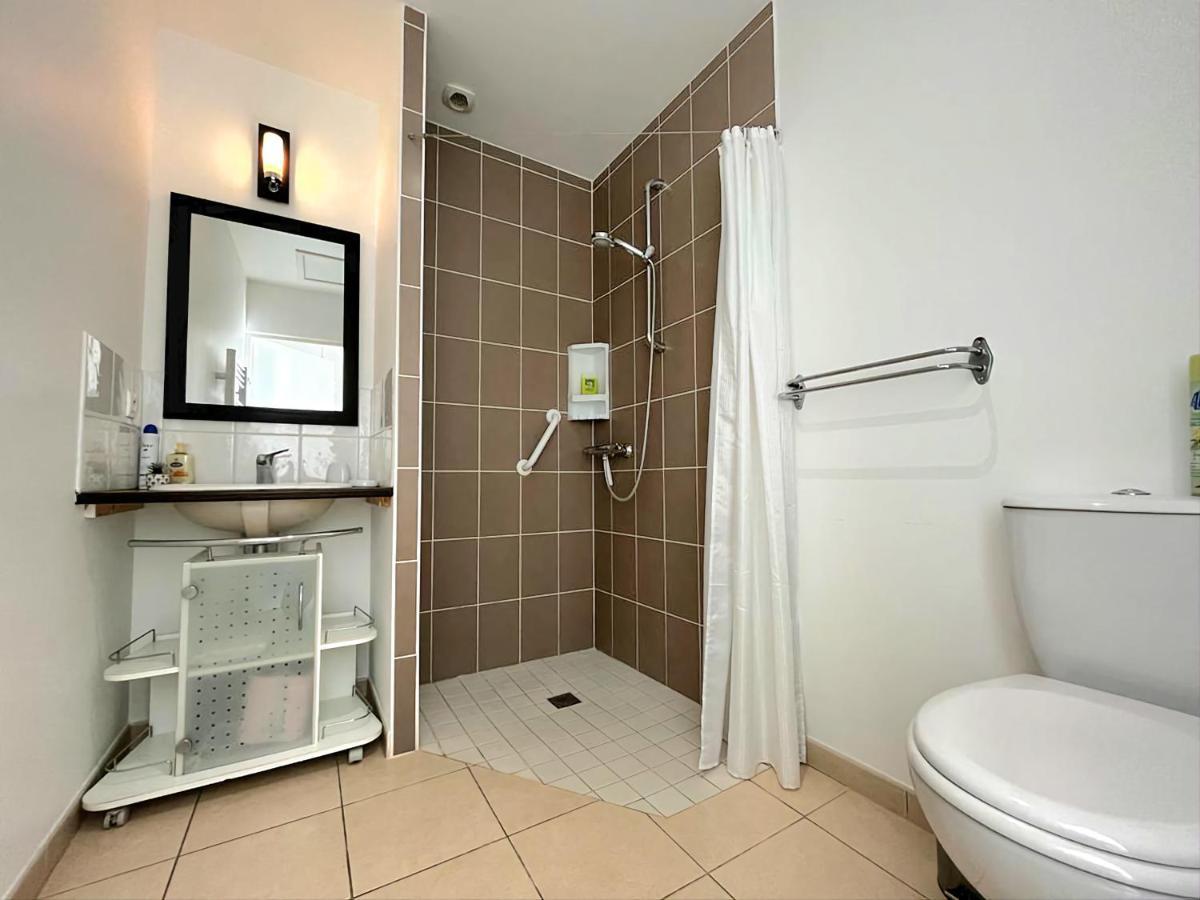 Logement Thermale Et De Tourisme Les Acacias 2 Jonzac Exteriör bild