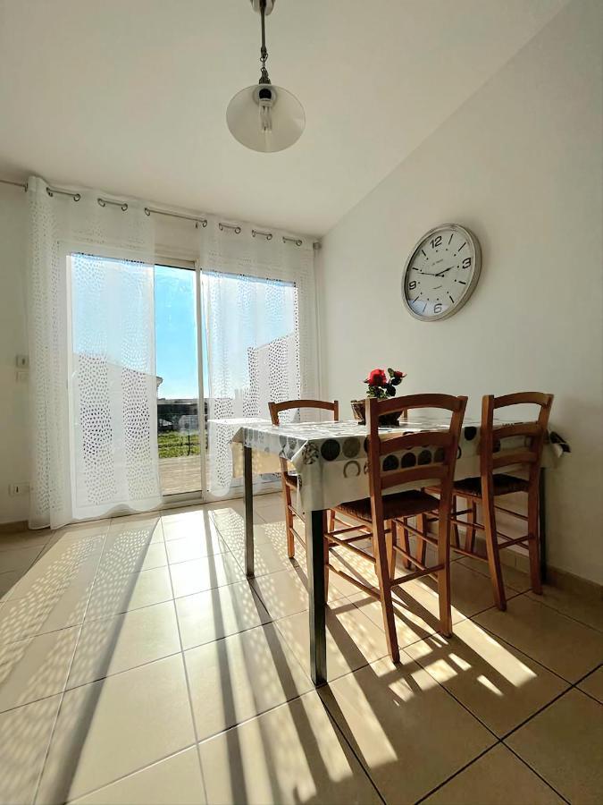 Logement Thermale Et De Tourisme Les Acacias 2 Jonzac Exteriör bild